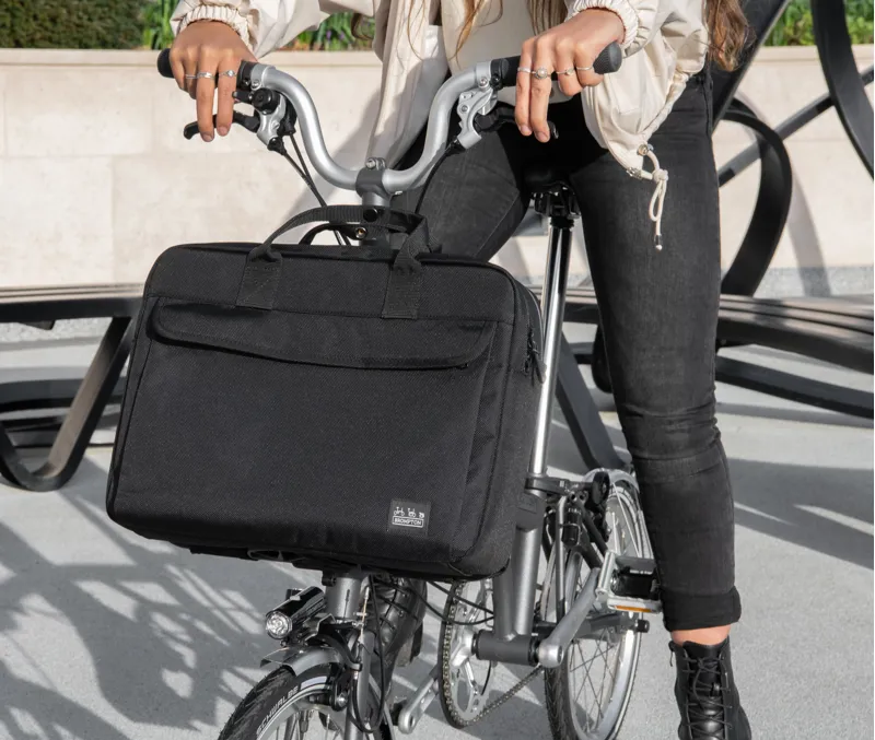 Brompton Metro City Bag Medium in Black-6